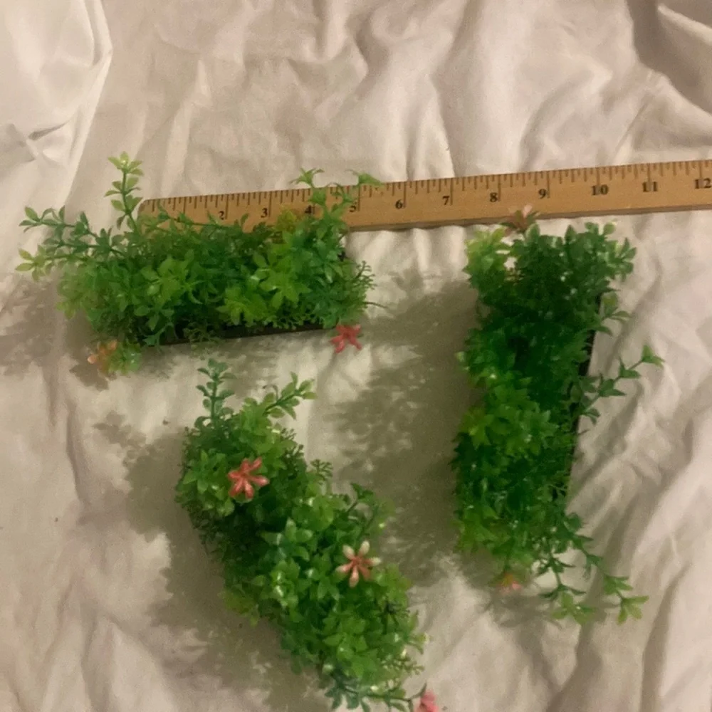 Aquarium green with pink flowers 3 pack.